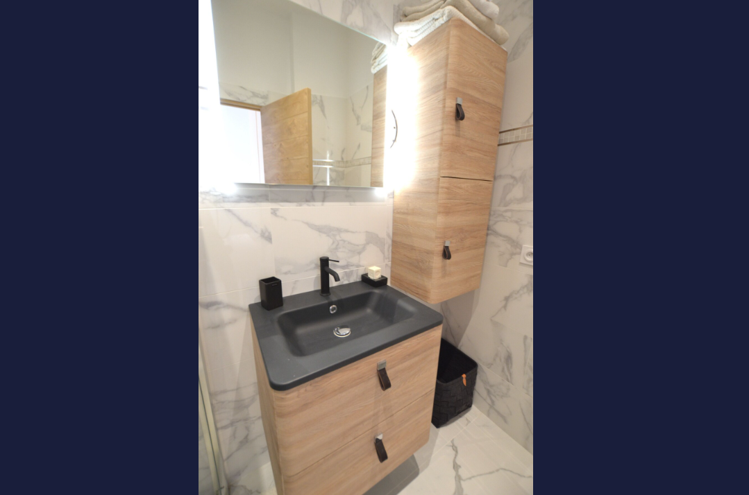 Studio-Monaco-REF7418526