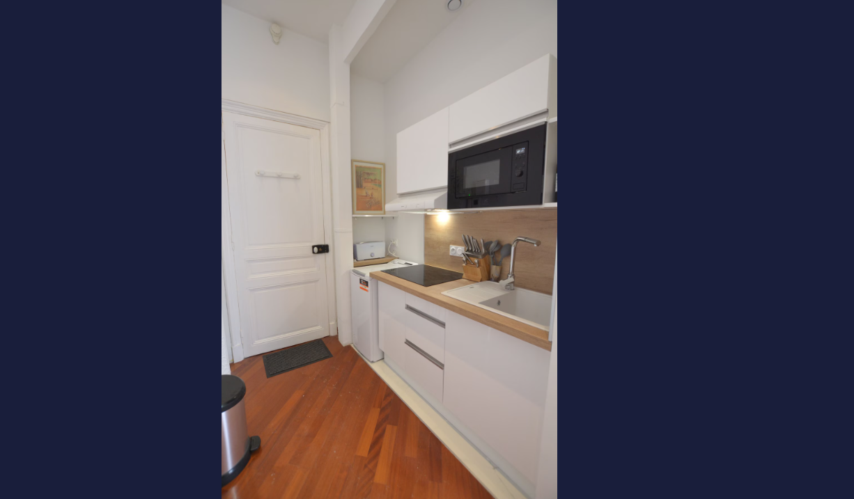 Studio-Monaco-REF7418526